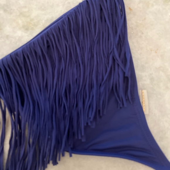 L'Space  2pc Swim suit - Picture 4 of 7